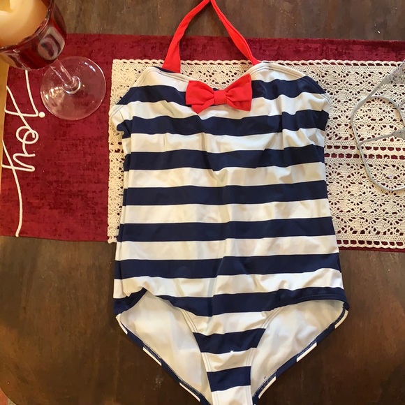 Lands’ end girls sz. 14+(plus) navy white stripe one piece swimsuit - Picture 1 of 5